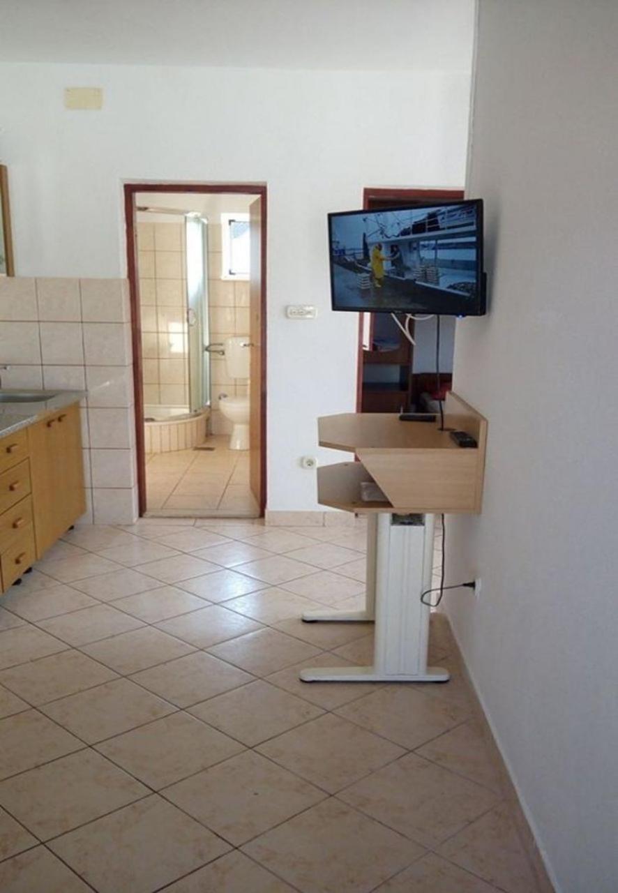 Apartment Slaven Vinišće Buitenkant foto