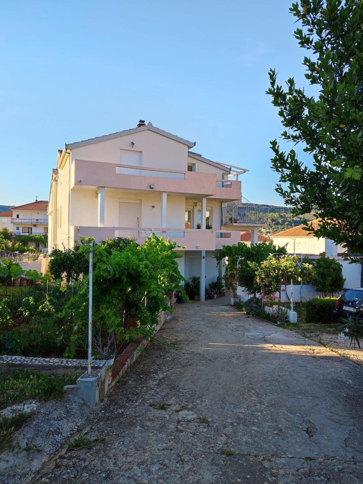 Apartment Slaven Vinišće Buitenkant foto