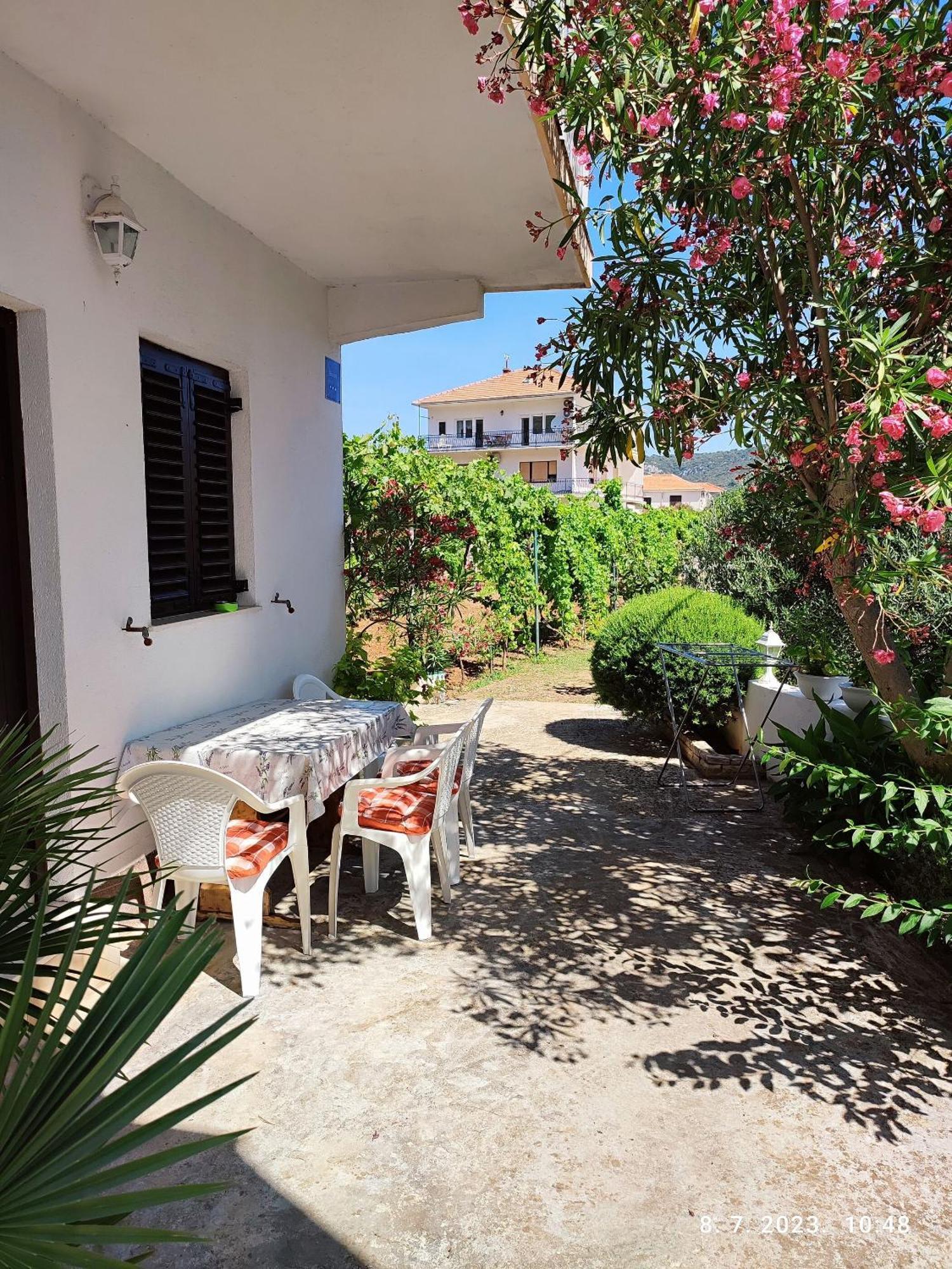 Apartment Slaven Vinišće Buitenkant foto
