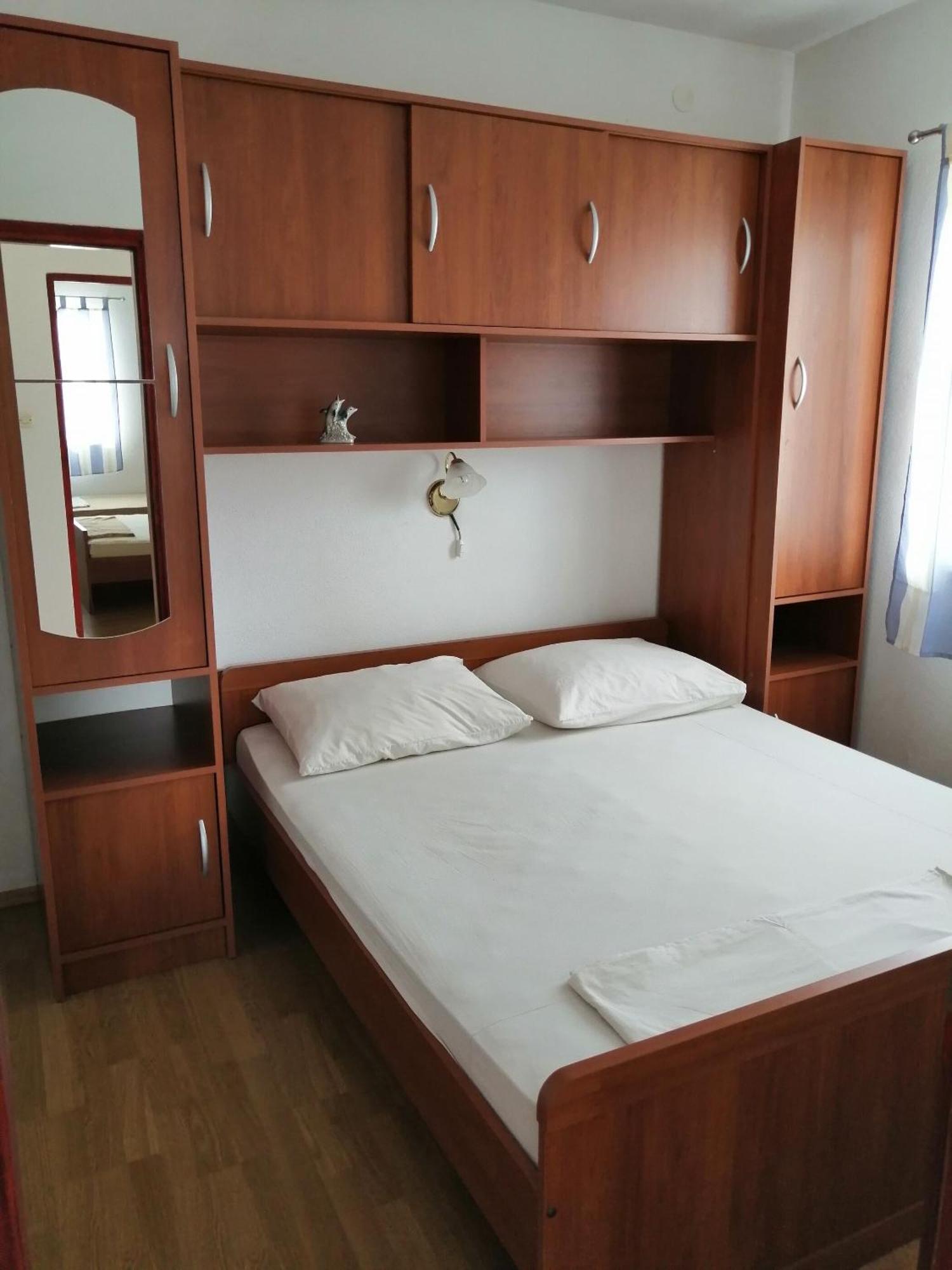 Apartment Slaven Vinišće Buitenkant foto